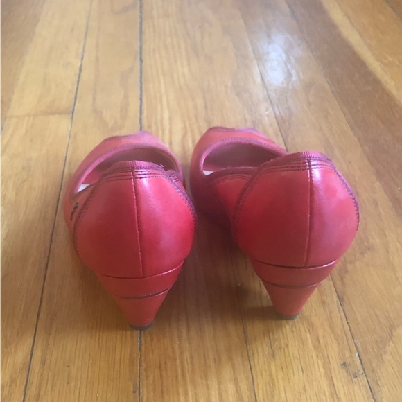 Frye Red Ada Pump - 6.5 - Picture 7 of 11